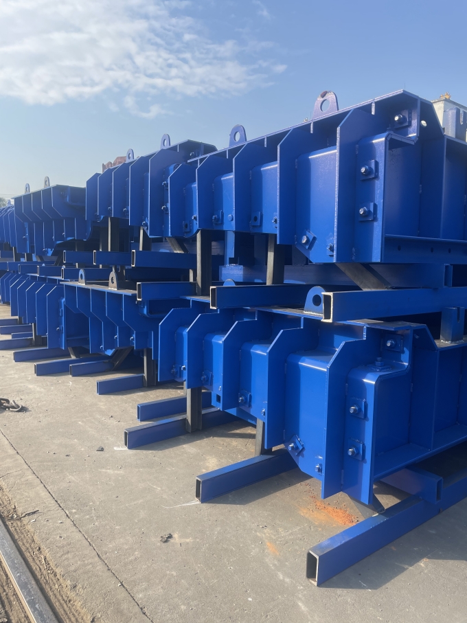 偉志景觀護(hù)欄鋼模板，適用廣、服務(wù)佳